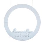 Ram za slikanje Happily Ever After kružni – veliki beli kružni ram sa bledo plavim cursive happily i sivim EVER AFTER natpisom na dnu
