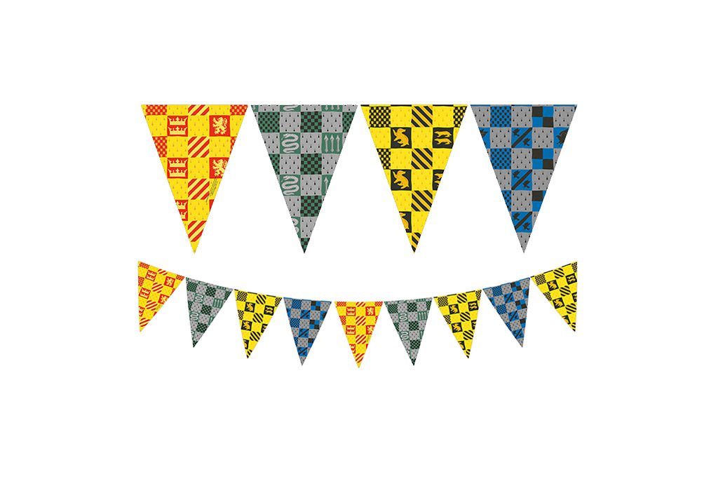 Zastavice Harry Potter 2.3m – trouglaste zastavice sa motivima Gryffindor, Slytherin, Hufflepuff i Ravenclaw kuća
